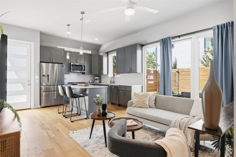 Virtual tour of 1116 Stobaugh ST Unit #B
