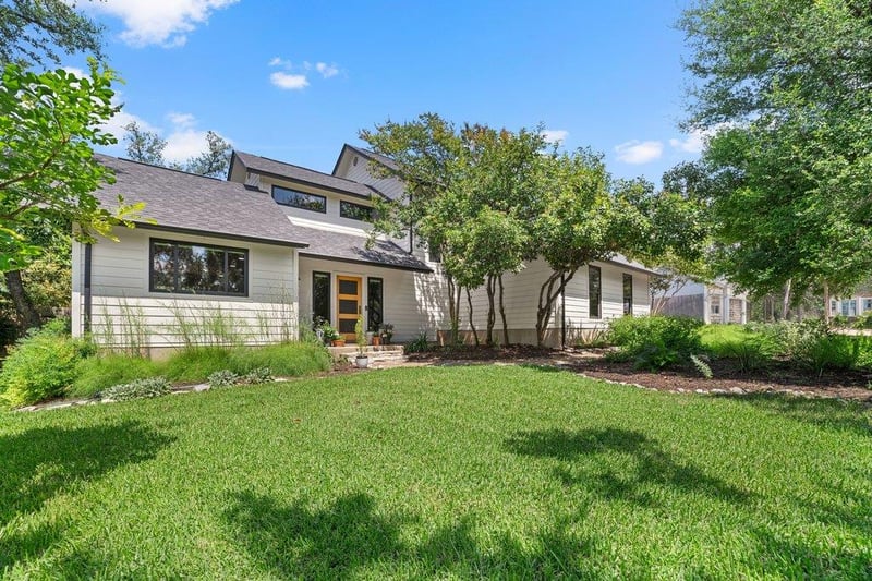 Virtual tour of 1117 San Augustine DR