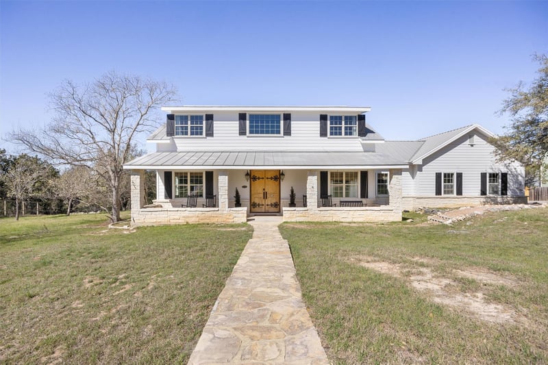 Virtual tour of 1119 Stoneyridge DR