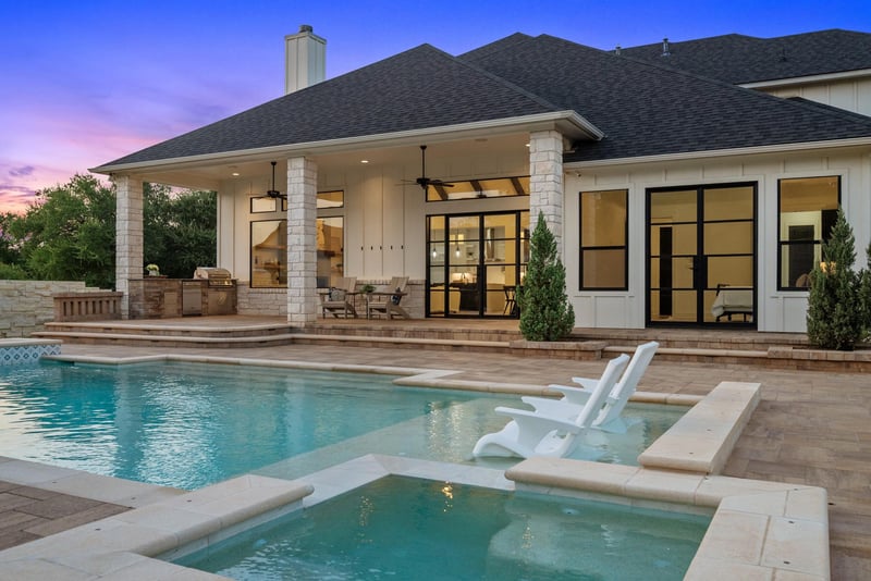 Virtual tour of 112 Davis LN