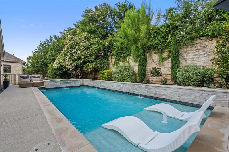 Virtual tour of 112 Sebastians Run