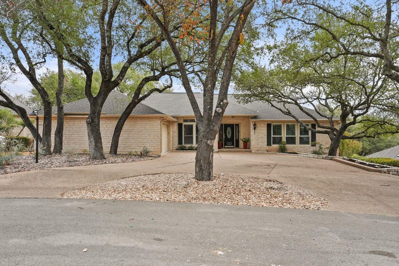 Virtual tour of 112 Spellbrook Ln