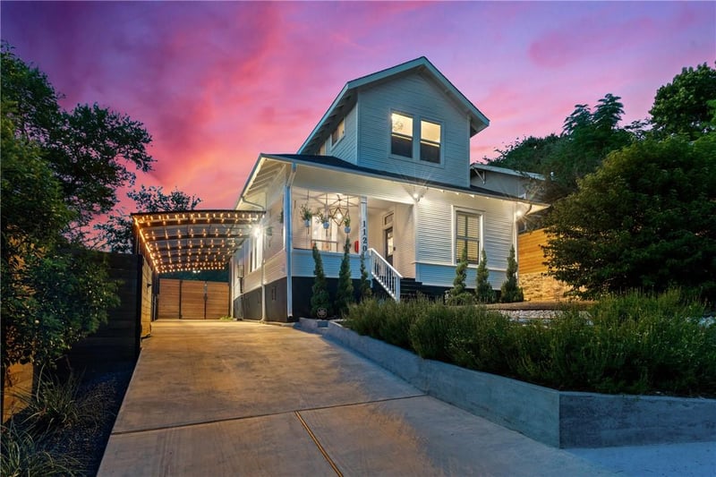 Virtual tour of 1120 W 7th St