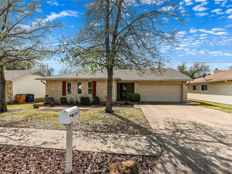 Virtual tour of 11206 Blackmoor DR