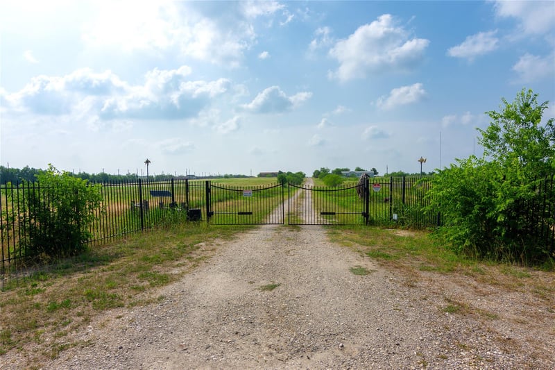 Virtual tour of 11209  (Tract 1