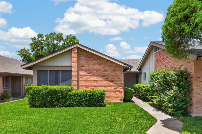 Virtual tour of 11210 PARKFIELD DR Unit #A