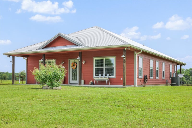 Virtual tour of 1122 County Road 344