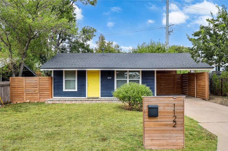 Virtual tour of 1122 Mason Ave