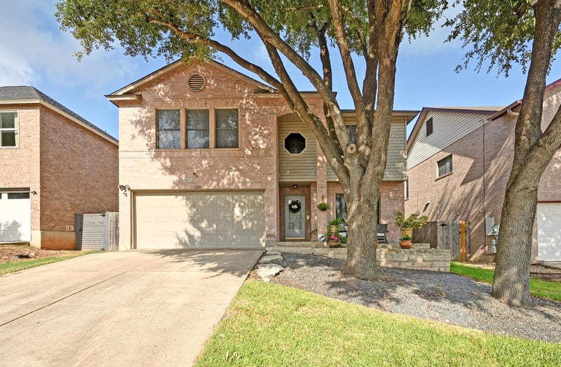 Virtual tour of 11220 Pickard LN