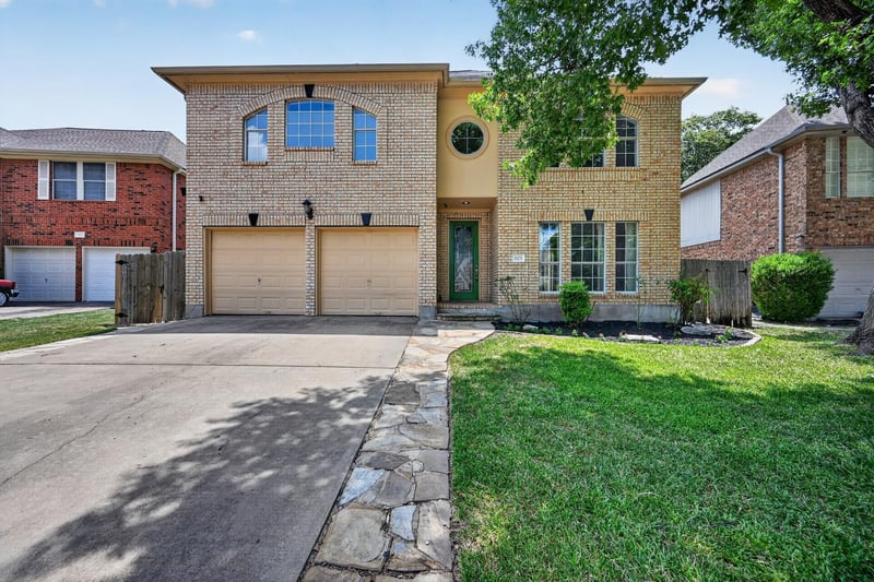 Virtual tour of 1123 Oaklands DR