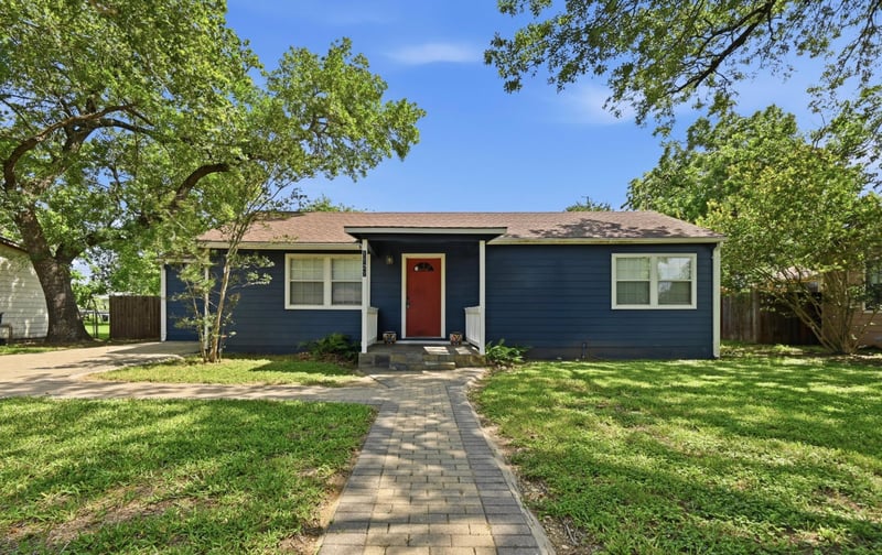 Virtual tour of 1127 Parr ST