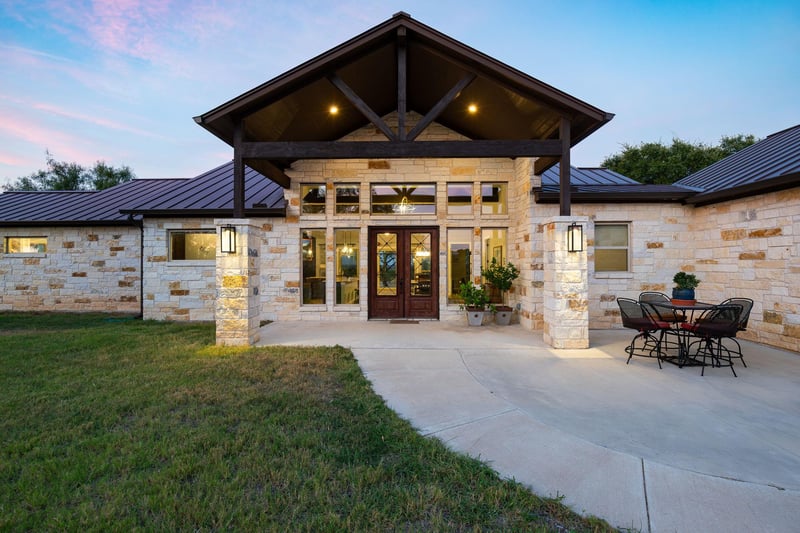 Virtual tour of 113 Jayhawk Ct