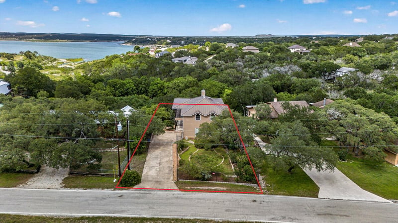 Virtual tour of 1130 Canyon Springs DR