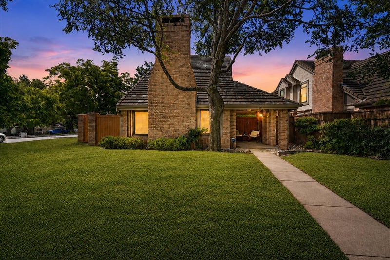 Virtual tour of 11310 Spicewood Club DR Unit #19