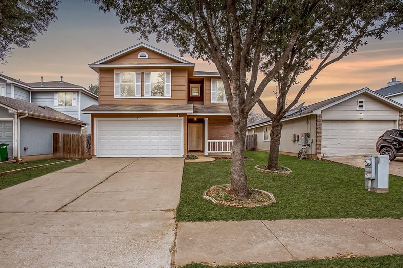Virtual tour of 11312 Robert Wooding DR