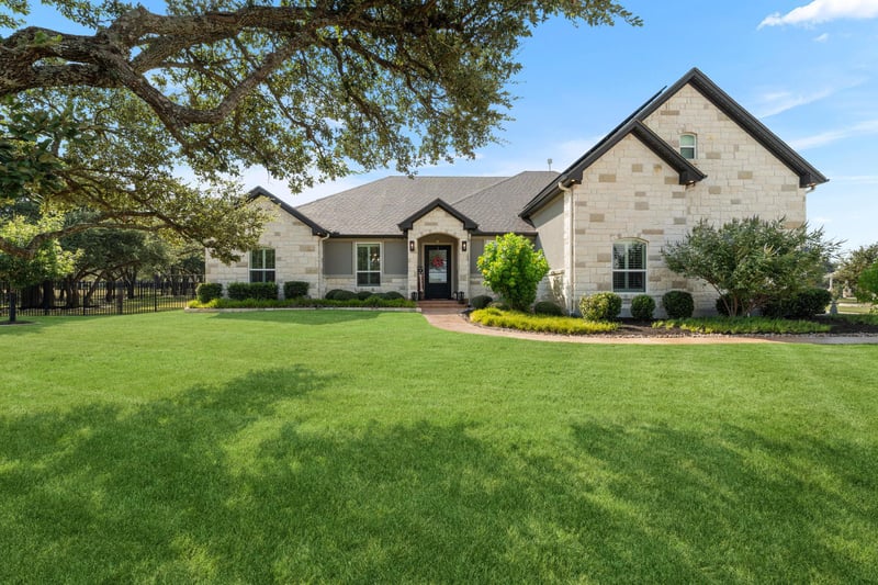 Virtual tour of 1134 Woodpark LN