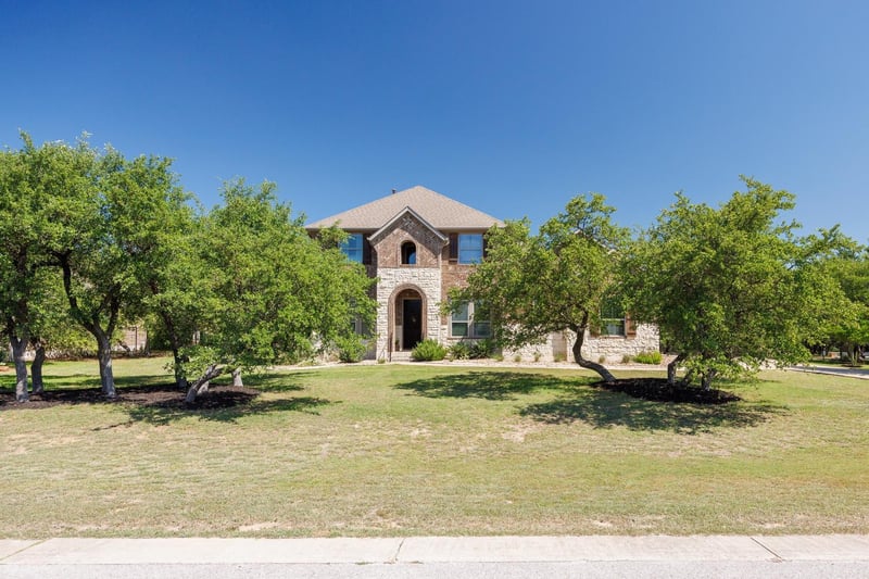 Virtual tour of 1135 Blue Ridge Dr.