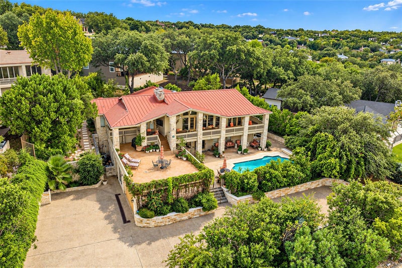 Virtual tour of 1136 Challenger