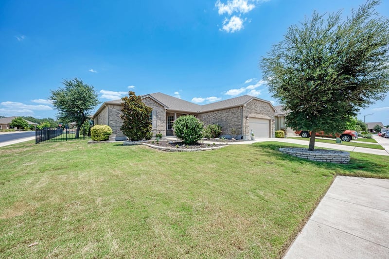 Virtual tour of 114 Palo Blanco Creek LN