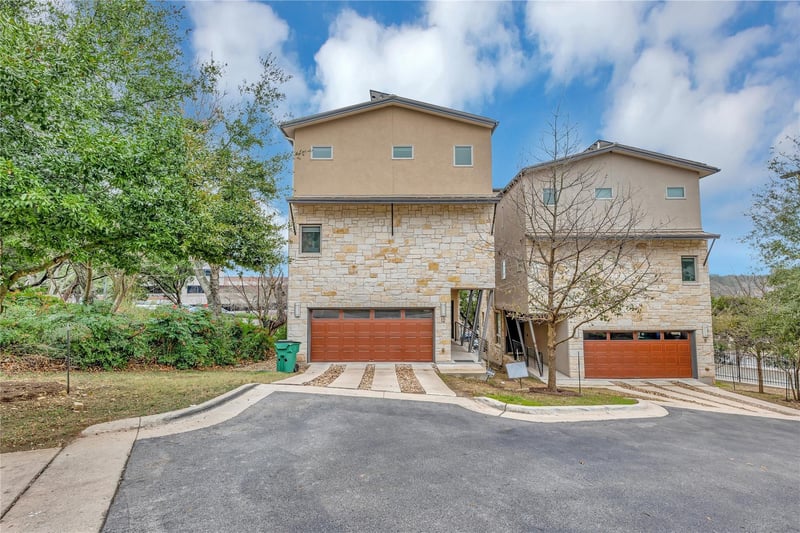 Virtual tour of 1142 Lost Creek BLVD Unit #12