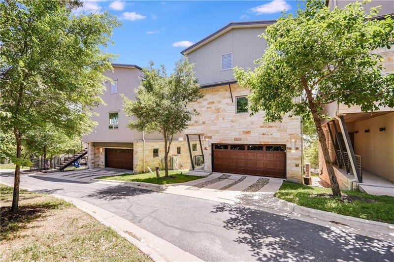 Virtual tour of 1142 Lost Creek BLVD Unit #7