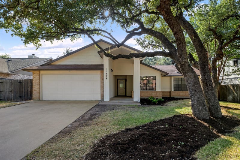 Virtual tour of 11464 Bristle Oak TRL