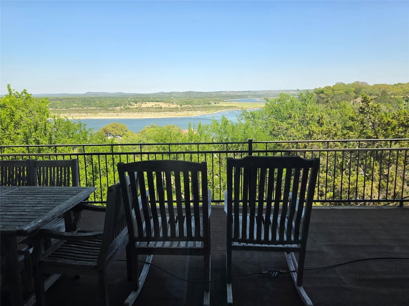 Virtual tour of 115 Hill Loop