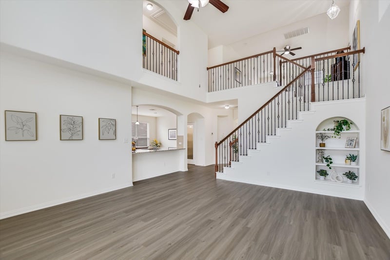 Virtual tour of 115 Mollie Dr