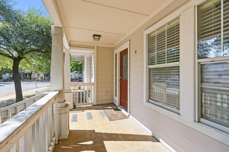 Virtual tour of 115 Teasley