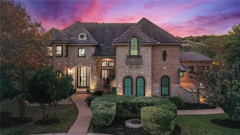 Virtual tour of 11513 Firethorn Ct