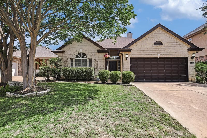 Virtual tour of 11524 Emerald Falls DR