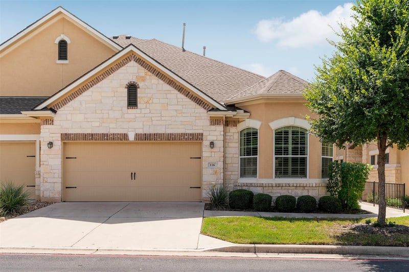 Virtual tour of 116 Perpetuation Dr