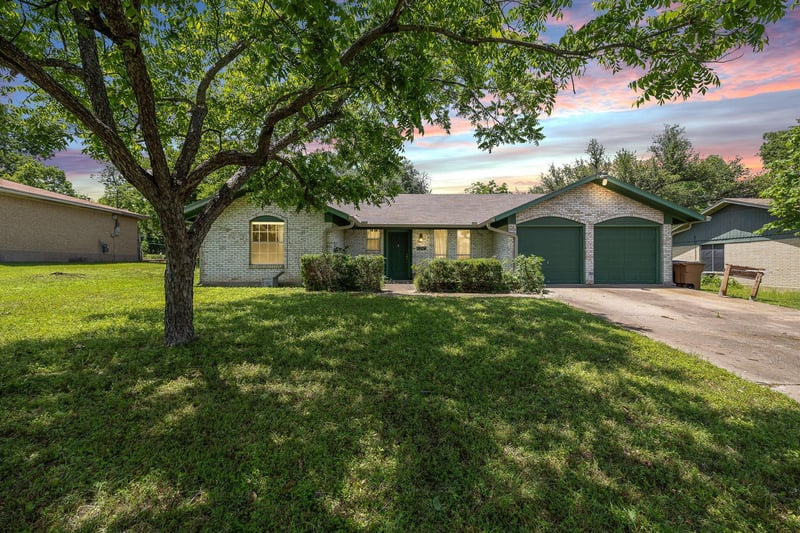 Virtual tour of 11604 Oak TRL
