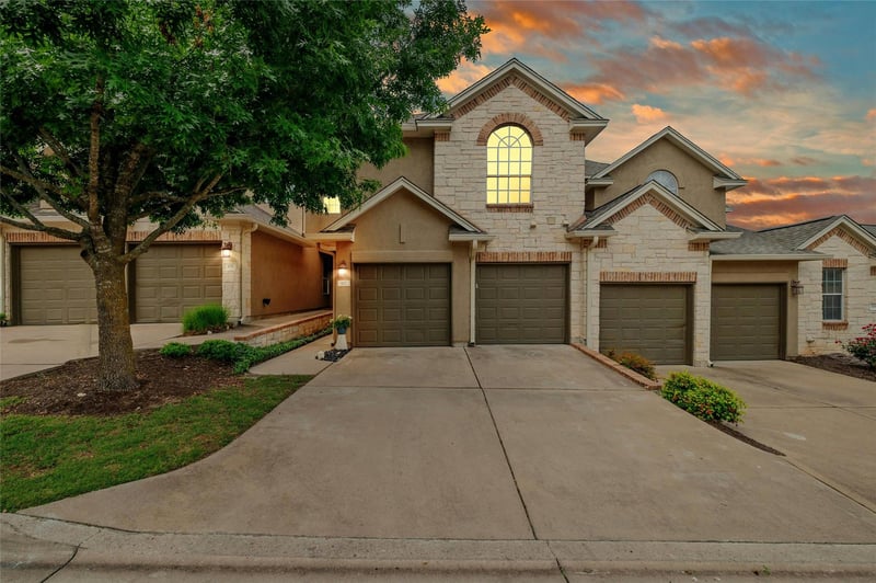 Virtual tour of 117 Aria RDG Unit #704