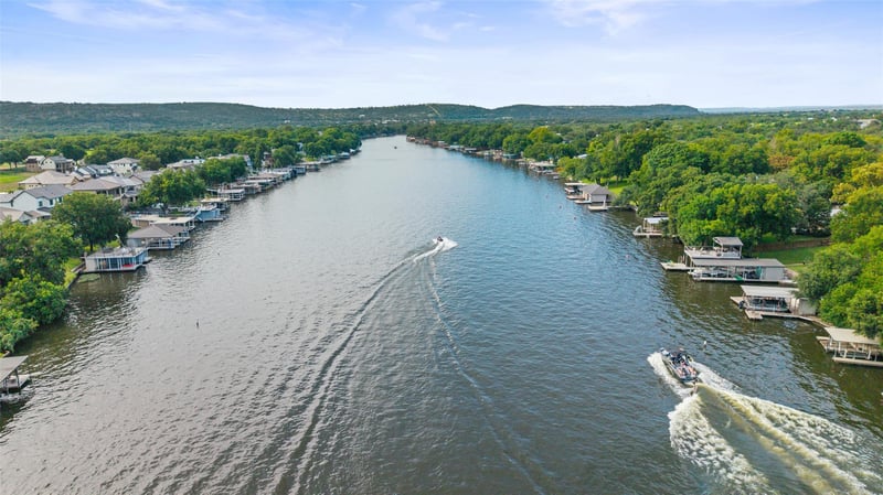 Virtual tour of 117 Hannahs WAY