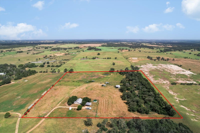Virtual tour of 1170 Private Road 3241