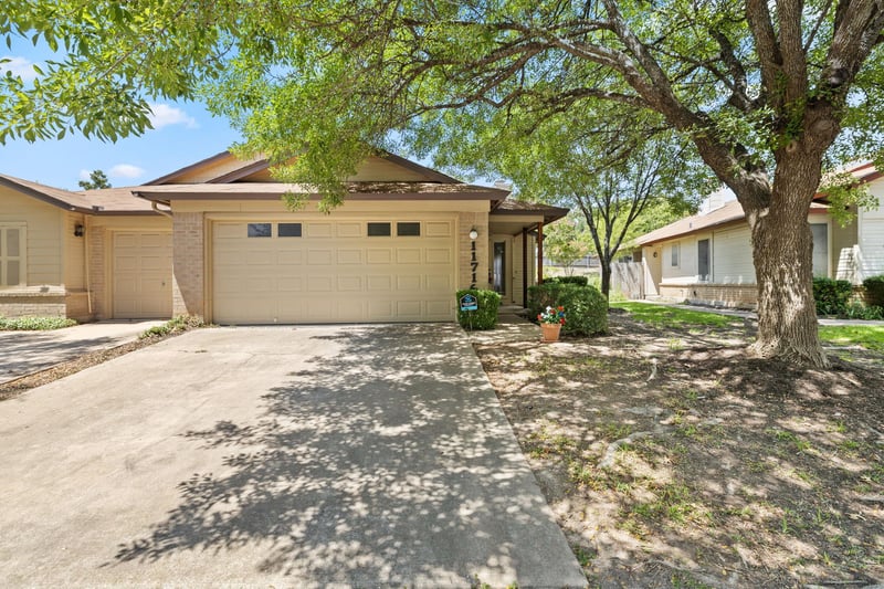 Virtual tour of 11716 Norwegian Wood DR