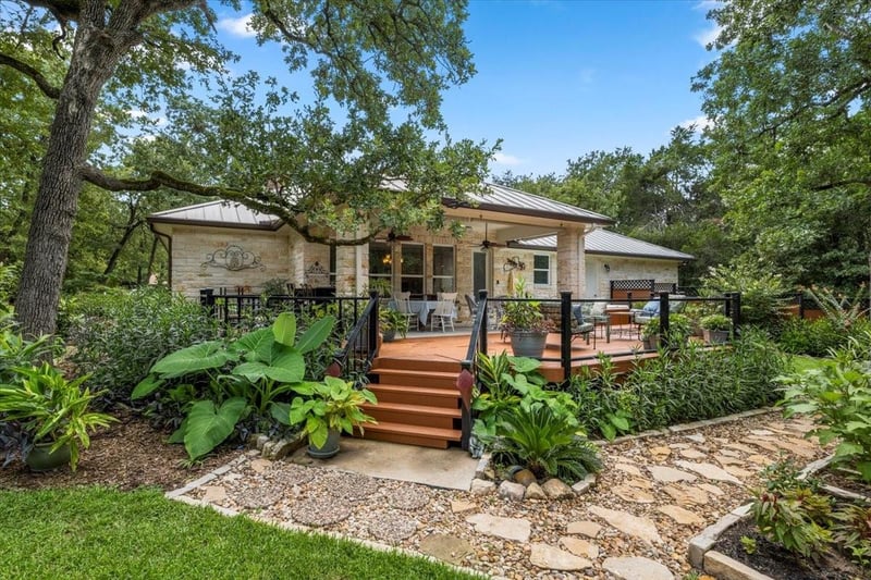 Virtual tour of 118 Loblolly DR
