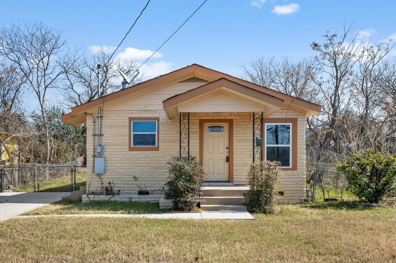Virtual tour of 1181 Graham ST