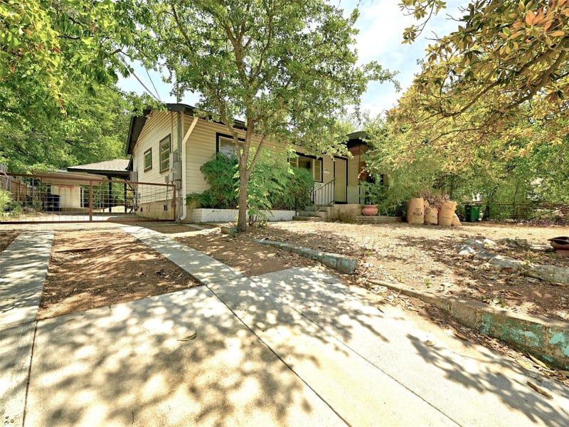 Virtual tour of 1181 Ridgeway DR