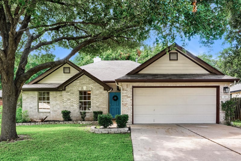 Virtual tour of 119 Stephen LN