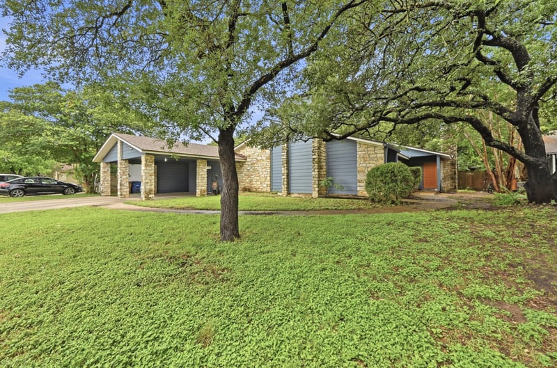 Virtual tour of 11904 Broad Oaks DR