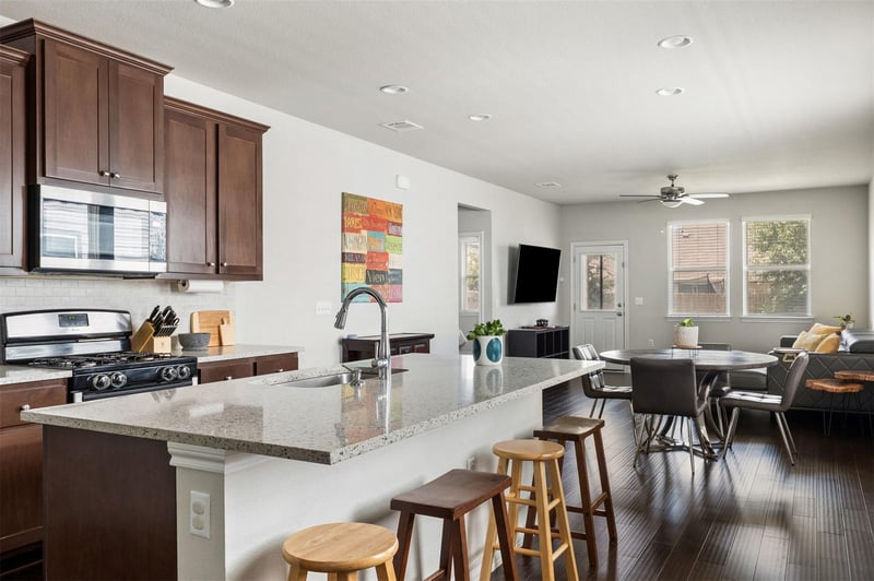 Virtual tour of 11917 Cimaizon Dr
