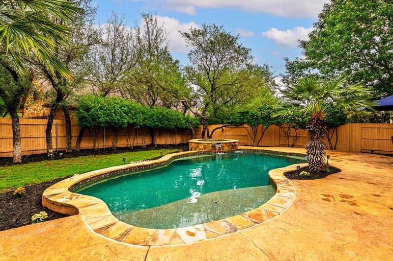 Virtual tour of 11932 Palisades PKWY