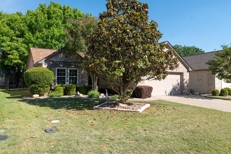 Virtual tour of 120 Bass St