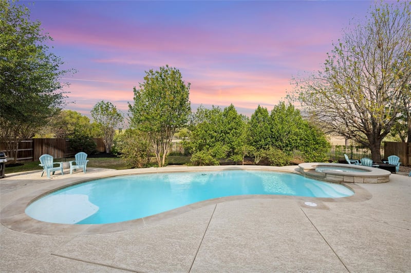 Virtual tour of 120 Palisade DR