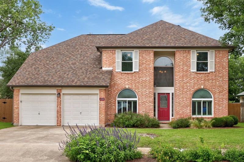 Virtual tour of 1200 Mountain View DR