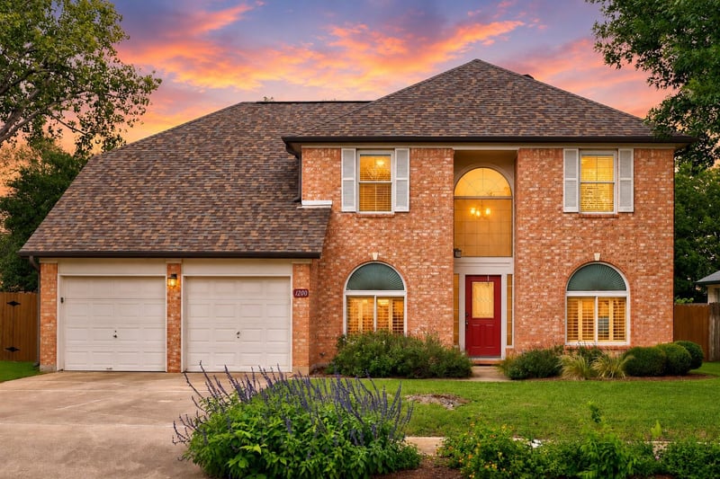 Virtual tour of 1200 Mountain View DR