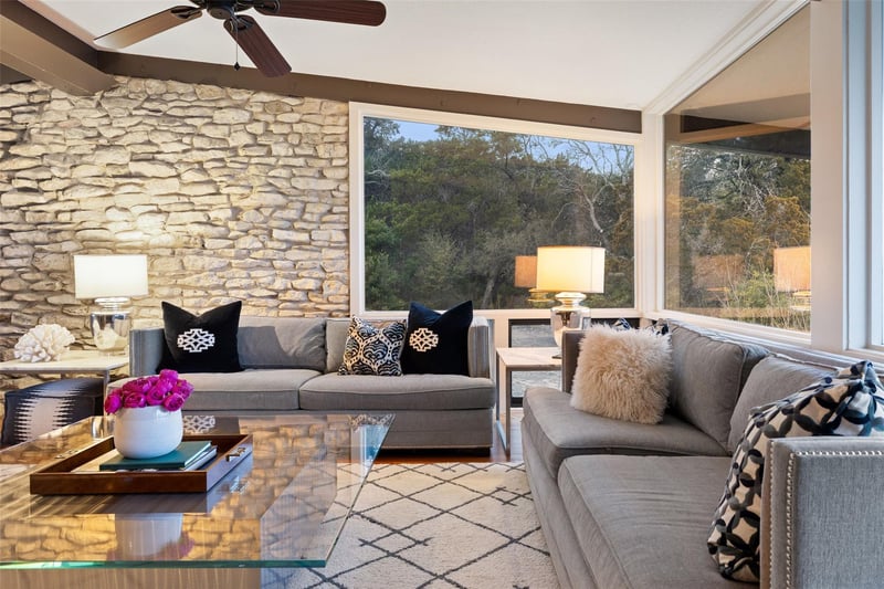 Virtual tour of 1200 Redbud Trl