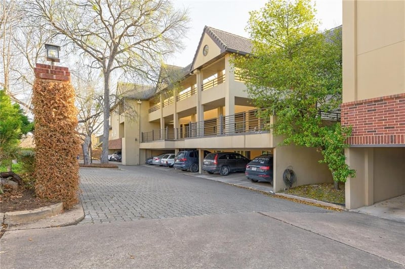 Virtual tour of 1201 Castle Hill ST Unit #202
